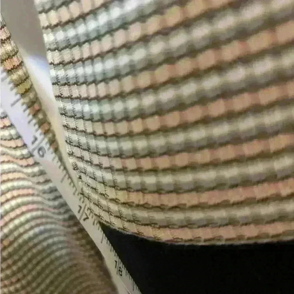 Levi’s Britt Long Sleeve Snap Front Tops Size Medium Frappe Brown
Slim Fit - Picture 10 of 10